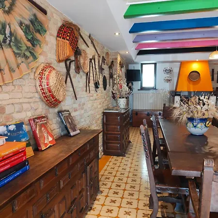 Tania House