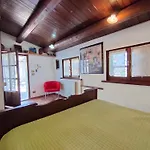Apartment Tania House *
